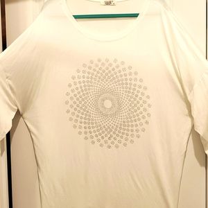 Ivory tee with silver sparkly design
